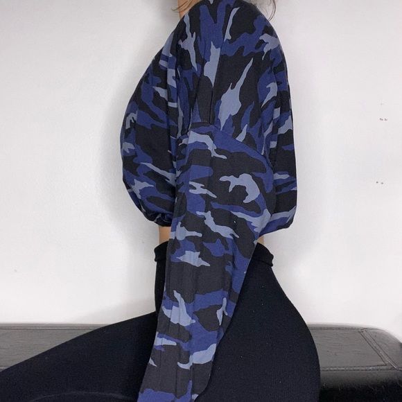 ATHLETA Crop Pullover - Picture 2 of 2